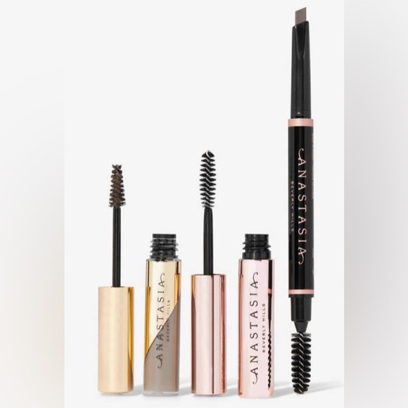 Anastasia Beverly Hills Brow Studio Kit in Medium Brown - Picture 2 of 12